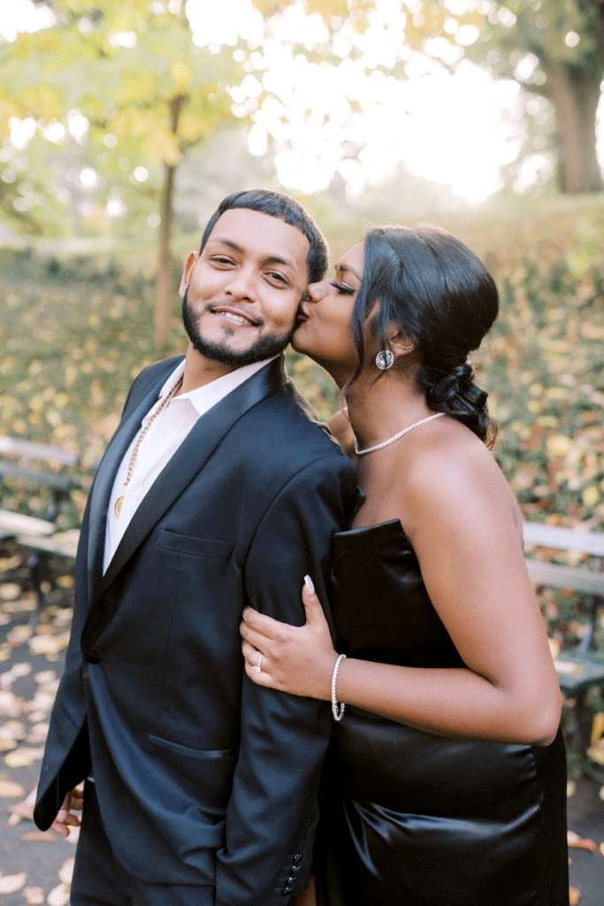 Central Park Engagement Photos in the Fall