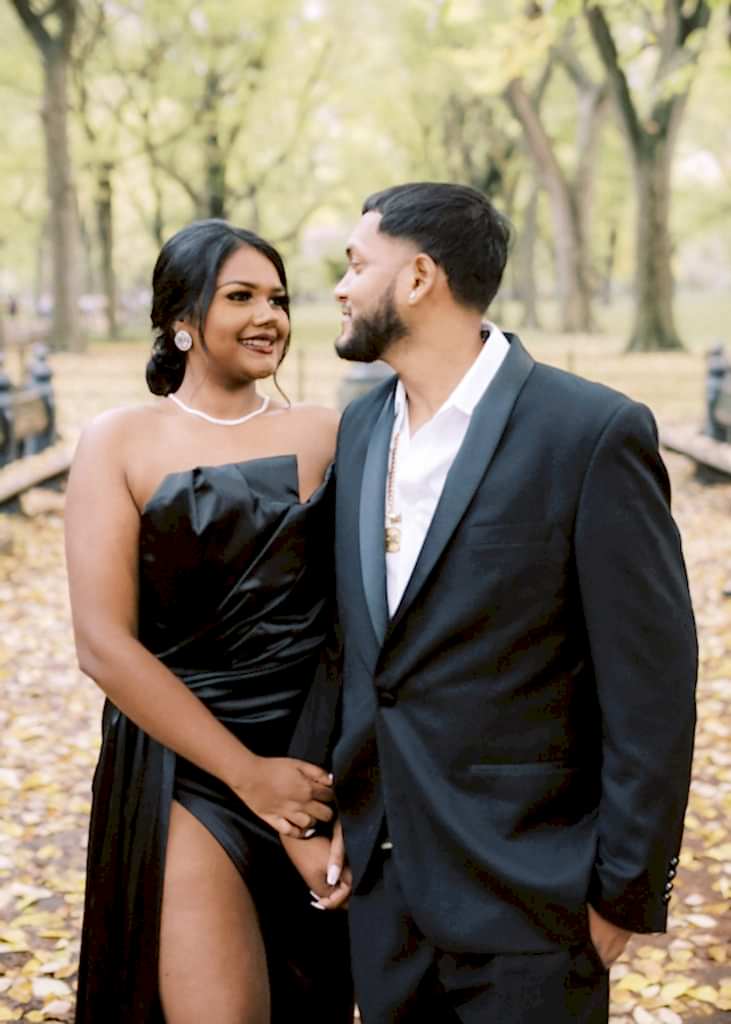 Central Park Engagement Photos in the Fall