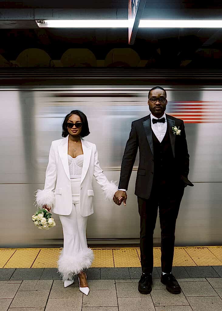 nyc engagement photos subway