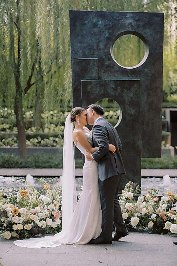 Nasher Sculpture Center Wedding Ceremony Kiss